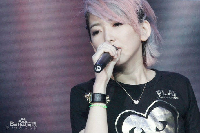 刘忻(Moraynia（中文音译：莫莱妮亚）)综艺节目素颜照相册