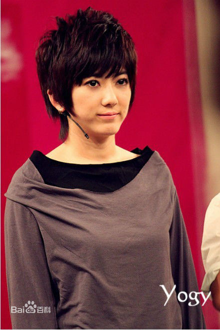 刘忻(Moraynia（中文音译：莫莱妮亚）)综艺节目素颜照相册