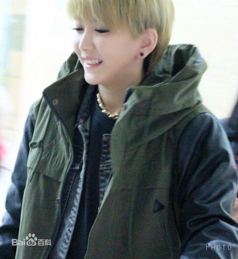 刘忻(Moraynia（中文音译：莫莱妮亚）)综艺节目素颜照相册