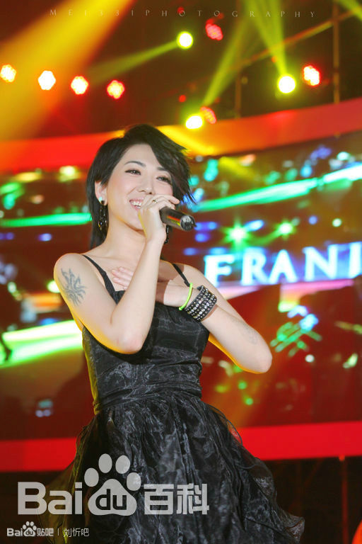 刘忻(Moraynia（中文音译：莫莱妮亚）)出席活动素颜照相册