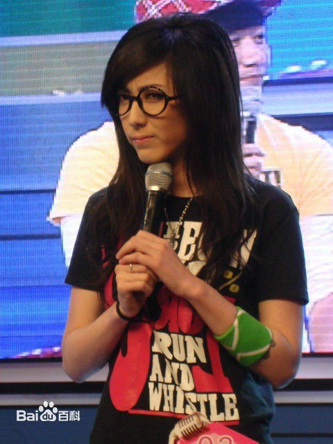 刘忻(Moraynia（中文音译：莫莱妮亚）)2009年综艺满天星现场照素颜照相册