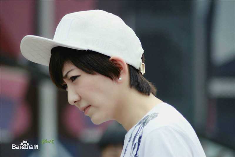 最全刘忻(Moraynia（中文音译：莫莱妮亚）)在2015.5.28《热舞之灵》开机发布会中的壁纸