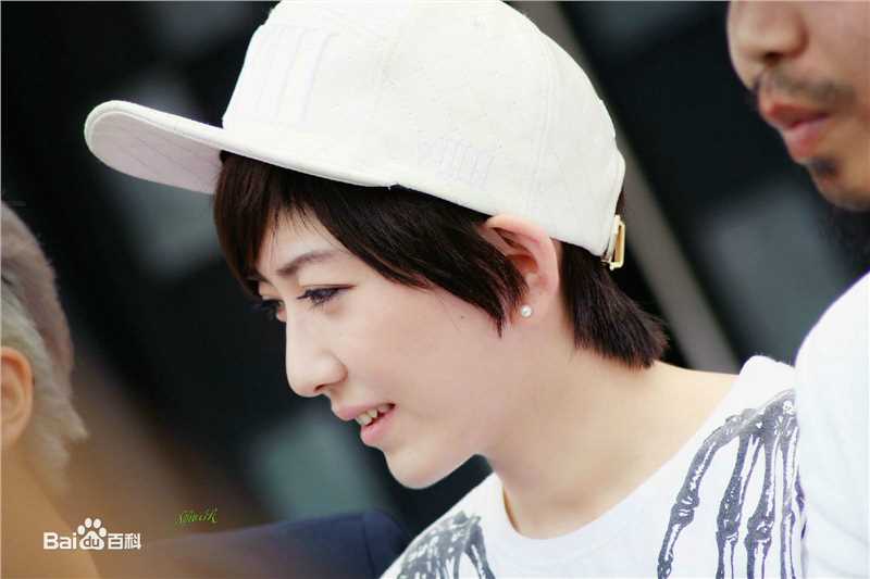 最全刘忻(Moraynia（中文音译：莫莱妮亚）)在2015.5.28《热舞之灵》开机发布会中的壁纸