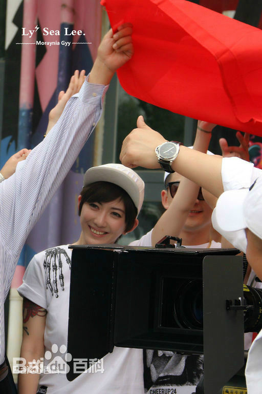 最全刘忻(Moraynia（中文音译：莫莱妮亚）)在2015.5.28《热舞之灵》开机发布会中的壁纸