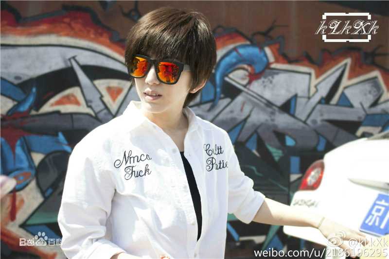 精选刘忻(Moraynia（中文音译：莫莱妮亚）)在《热舞之灵》片场照中的图册