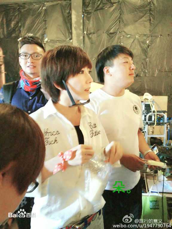 精选刘忻(Moraynia（中文音译：莫莱妮亚）)在《热舞之灵》片场照中的图册