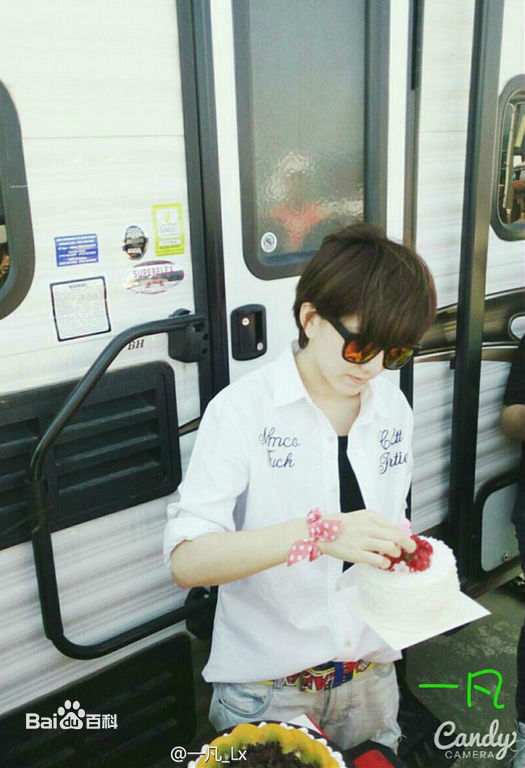 精选刘忻(Moraynia（中文音译：莫莱妮亚）)在《热舞之灵》片场照中的图册