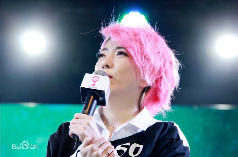 刘忻(Moraynia（中文音译：莫莱妮亚）)2014.12.20福建南平歌友会生活照