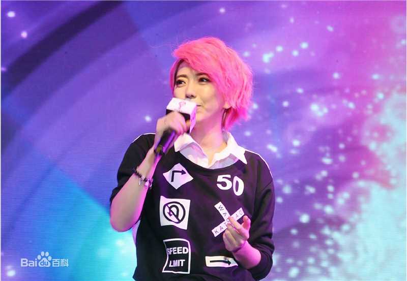 刘忻(Moraynia（中文音译：莫莱妮亚）)2014.12.20福建南平歌友会生活照