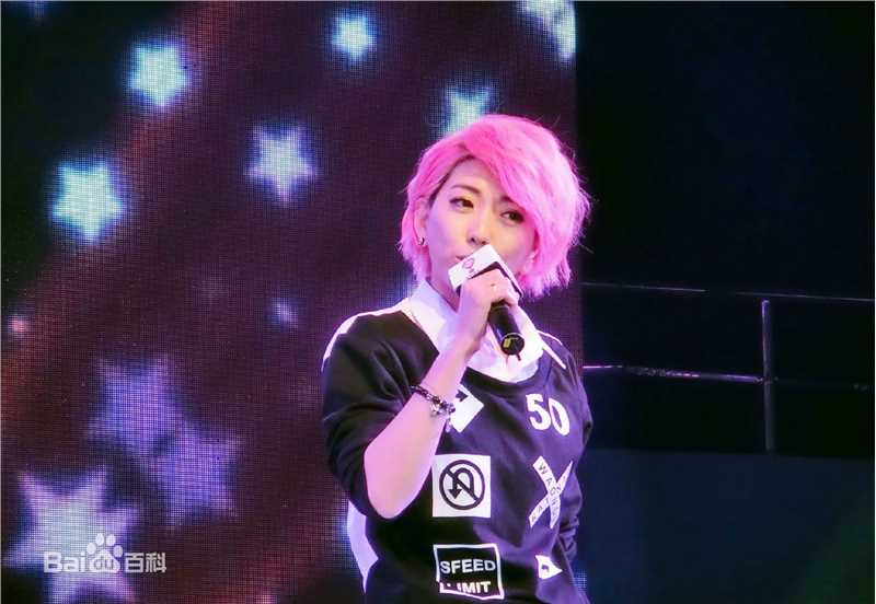 刘忻(Moraynia（中文音译：莫莱妮亚）)2014.12.20福建南平歌友会生活照