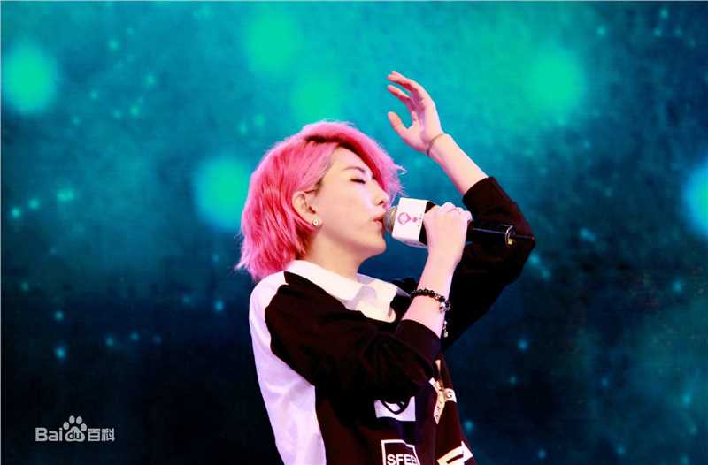 刘忻(Moraynia（中文音译：莫莱妮亚）)2014.12.20福建南平歌友会生活照