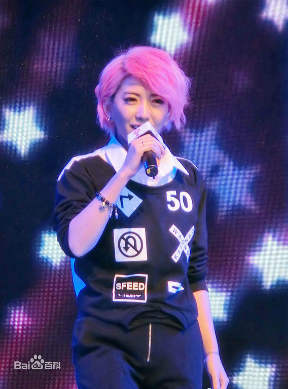 刘忻(Moraynia（中文音译：莫莱妮亚）)2014.12.20福建南平歌友会生活照