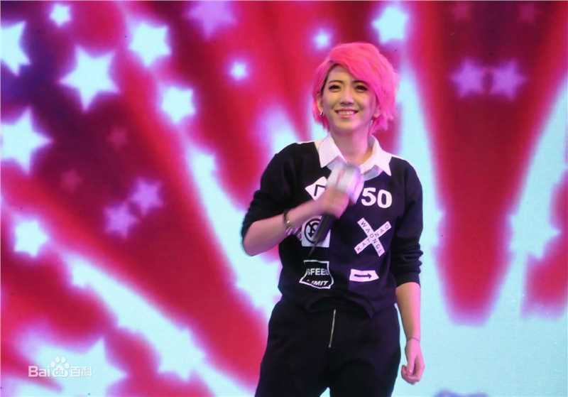 刘忻(Moraynia（中文音译：莫莱妮亚）)2014.12.20福建南平歌友会生活照