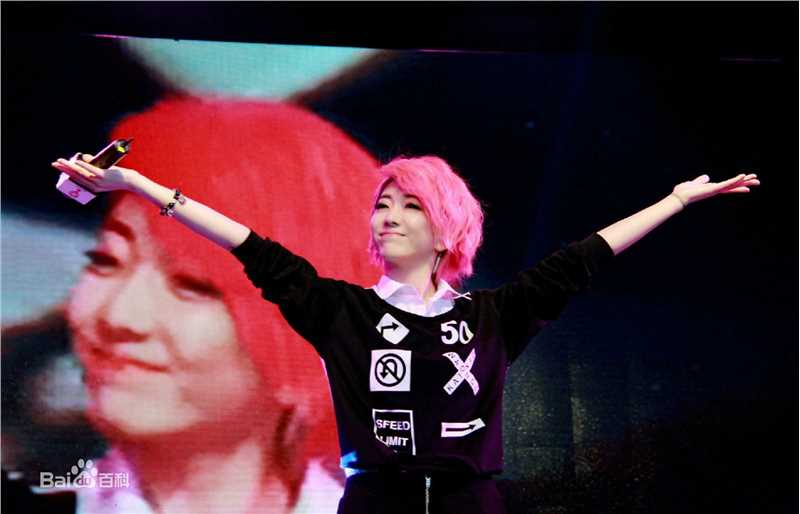 刘忻(Moraynia（中文音译：莫莱妮亚）)2014.12.20福建南平歌友会生活照