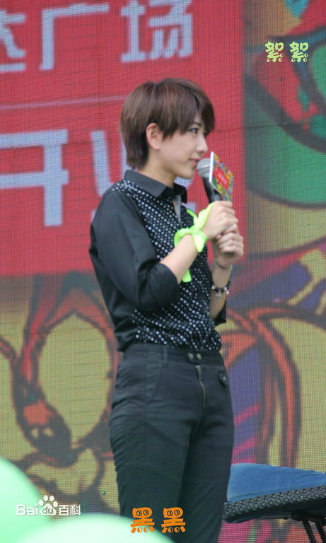 刘忻(Moraynia（中文音译：莫莱妮亚）)2015.6.27四川内江万达广场见面会图册