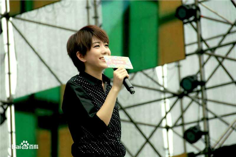 刘忻(Moraynia（中文音译：莫莱妮亚）)2015.6.27四川内江万达广场见面会图册