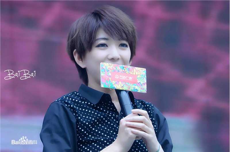 刘忻(Moraynia（中文音译：莫莱妮亚）)2015.6.27四川内江万达广场见面会图册