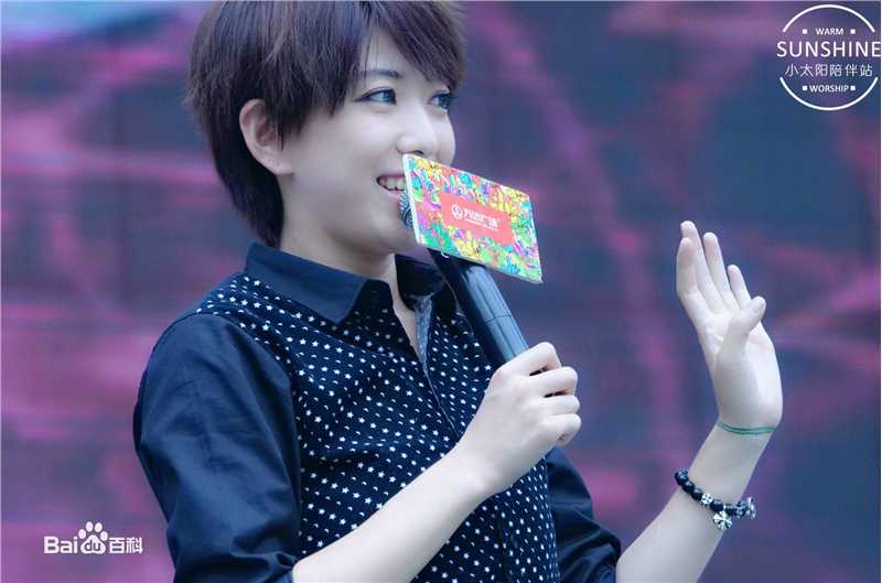 刘忻(Moraynia（中文音译：莫莱妮亚）)2015.6.27四川内江万达广场见面会图册