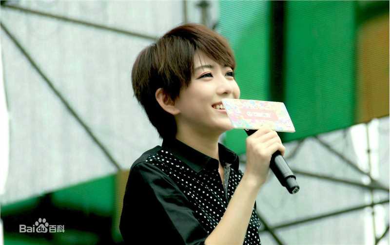 刘忻(Moraynia（中文音译：莫莱妮亚）)2015.6.27四川内江万达广场见面会图册