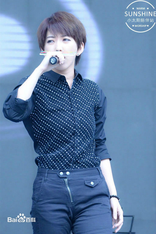 刘忻(Moraynia（中文音译：莫莱妮亚）)2015.6.27四川内江万达广场见面会图册