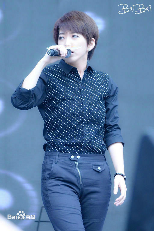 刘忻(Moraynia（中文音译：莫莱妮亚）)2015.6.27四川内江万达广场见面会图册