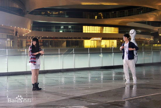 刘忻(Moraynia（中文音译：莫莱妮亚）)个人歌曲MV现场花絮照图片图册