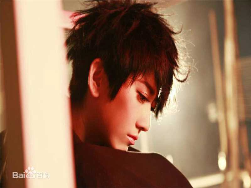 刘忻(Moraynia（中文音译：莫莱妮亚）)个人歌曲MV现场花絮照图片图册