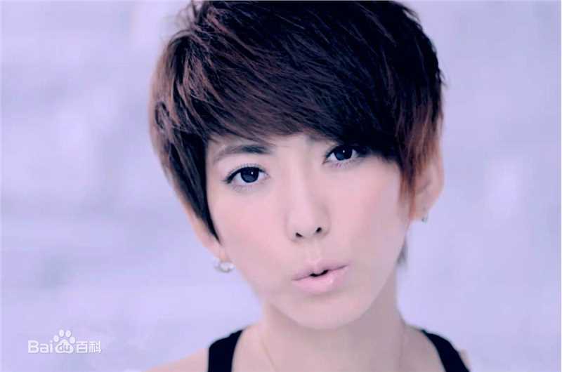 刘忻(Moraynia（中文音译：莫莱妮亚）)个人歌曲MV现场花絮照图片图册