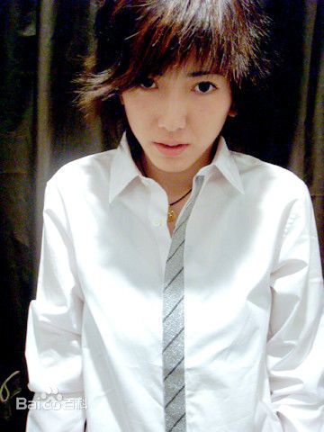 刘忻(Moraynia（中文音译：莫莱妮亚）)生活照（2007.1.20-2011.4.1）壁纸壁纸