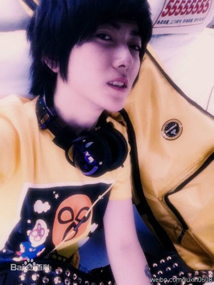 刘忻(Moraynia（中文音译：莫莱妮亚）)生活照（2011.4.4-2011.12.31）图片图册