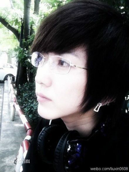 刘忻(Moraynia（中文音译：莫莱妮亚）)生活照（2011.4.4-2011.12.31）图片图册