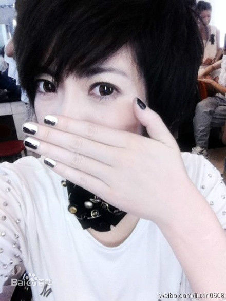 刘忻(Moraynia（中文音译：莫莱妮亚）)生活照（2011.4.4-2011.12.31）图片图册