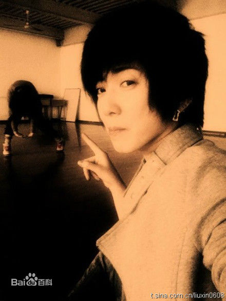 刘忻(Moraynia（中文音译：莫莱妮亚）)生活照（2011.4.4-2011.12.31）图片图册