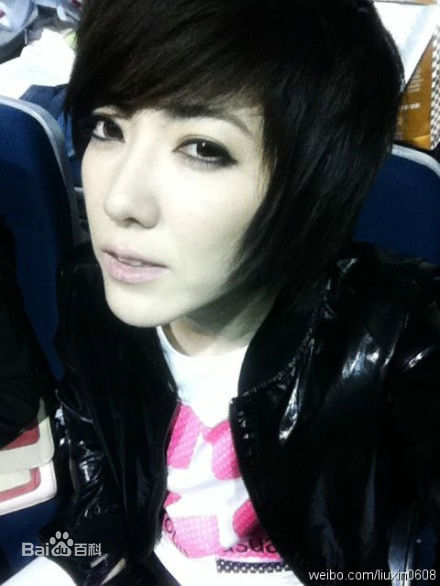 刘忻(Moraynia（中文音译：莫莱妮亚）)生活照（2011.4.4-2011.12.31）图片图册