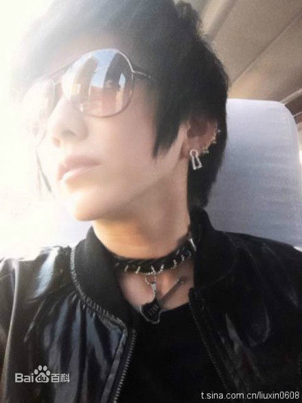 刘忻(Moraynia（中文音译：莫莱妮亚）)生活照（2011.4.4-2011.12.31）图片图册