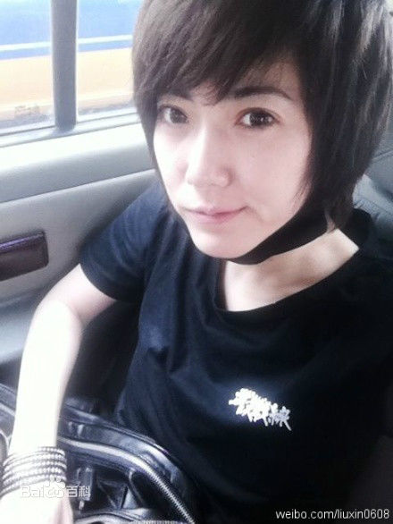 刘忻(Moraynia（中文音译：莫莱妮亚）)生活照（2011.4.4-2011.12.31）图片图册