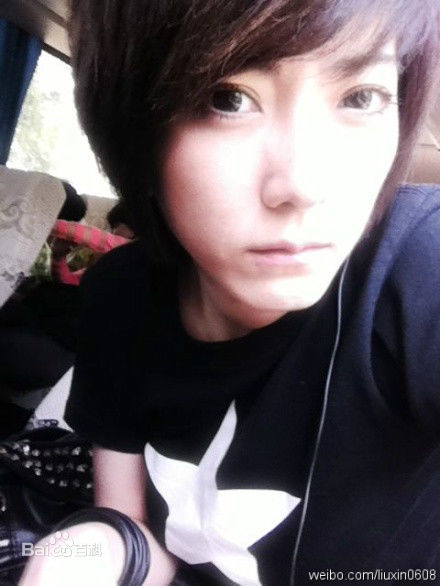 刘忻(Moraynia（中文音译：莫莱妮亚）)生活照（2011.4.4-2011.12.31）图片图册