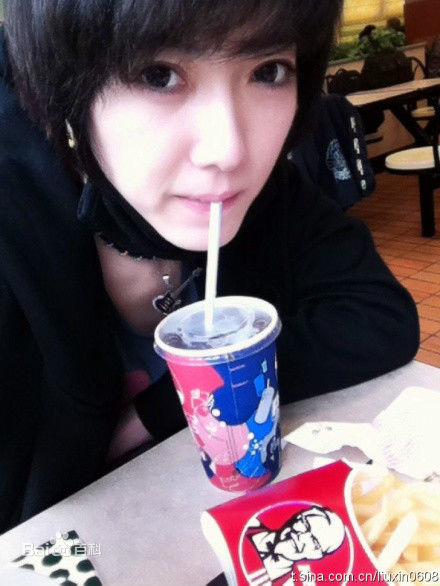 刘忻(Moraynia（中文音译：莫莱妮亚）)生活照（2011.4.4-2011.12.31）图片图册