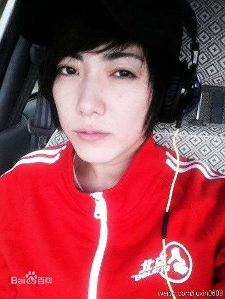 刘忻(Moraynia（中文音译：莫莱妮亚）)生活照（2011.4.4-2011.12.31）图片图册