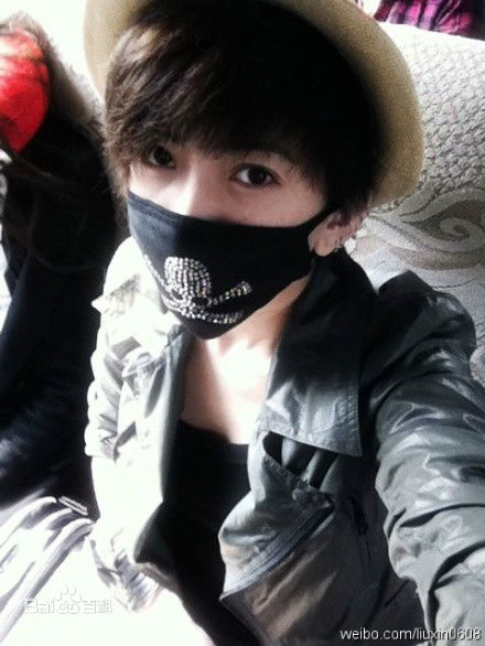 刘忻(Moraynia（中文音译：莫莱妮亚）)生活照（2011.4.4-2011.12.31）图片图册