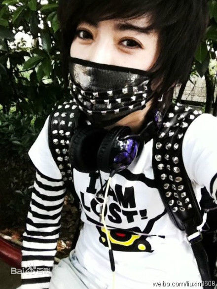 刘忻(Moraynia（中文音译：莫莱妮亚）)生活照（2011.4.4-2011.12.31）图片图册