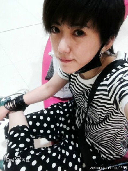 刘忻(Moraynia（中文音译：莫莱妮亚）)生活照（2011.4.4-2011.12.31）图片图册