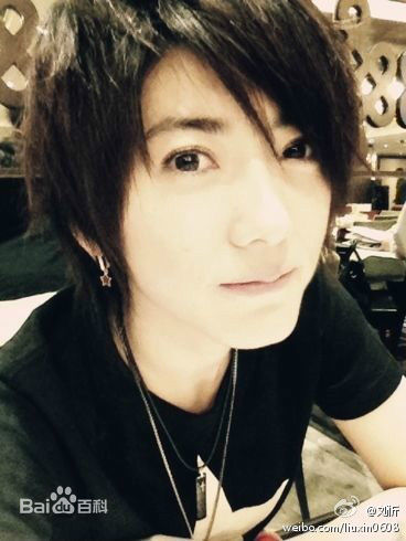 刘忻(Moraynia（中文音译：莫莱妮亚）)生活照（2012.1.1-2012.12.31）图片图集