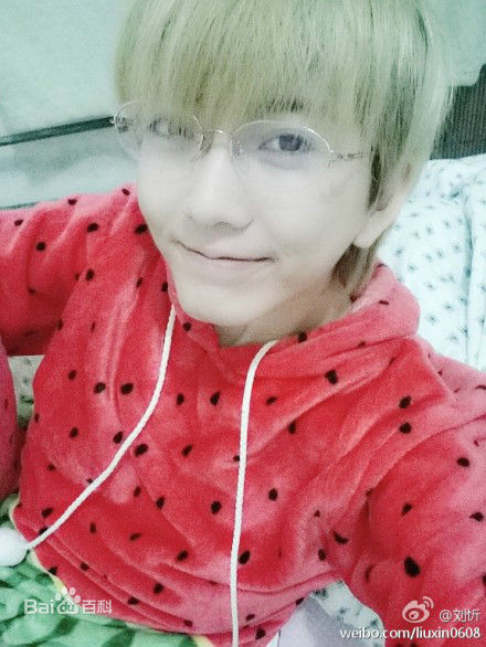 刘忻(Moraynia（中文音译：莫莱妮亚）)生活照（2014.1.1-2014.12.31）性感图片图集