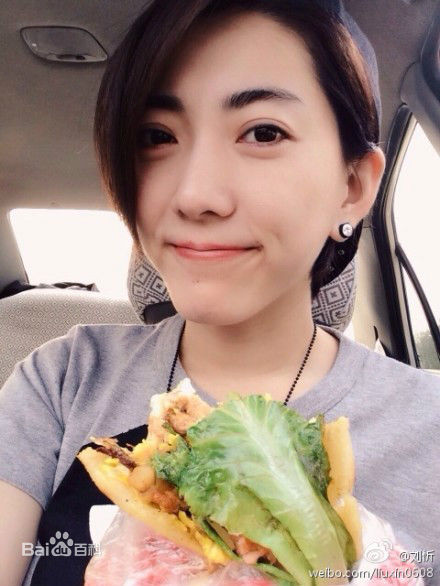 刘忻(Moraynia（中文音译：莫莱妮亚）)生活照（2014.1.1-2014.12.31）性感图片图集