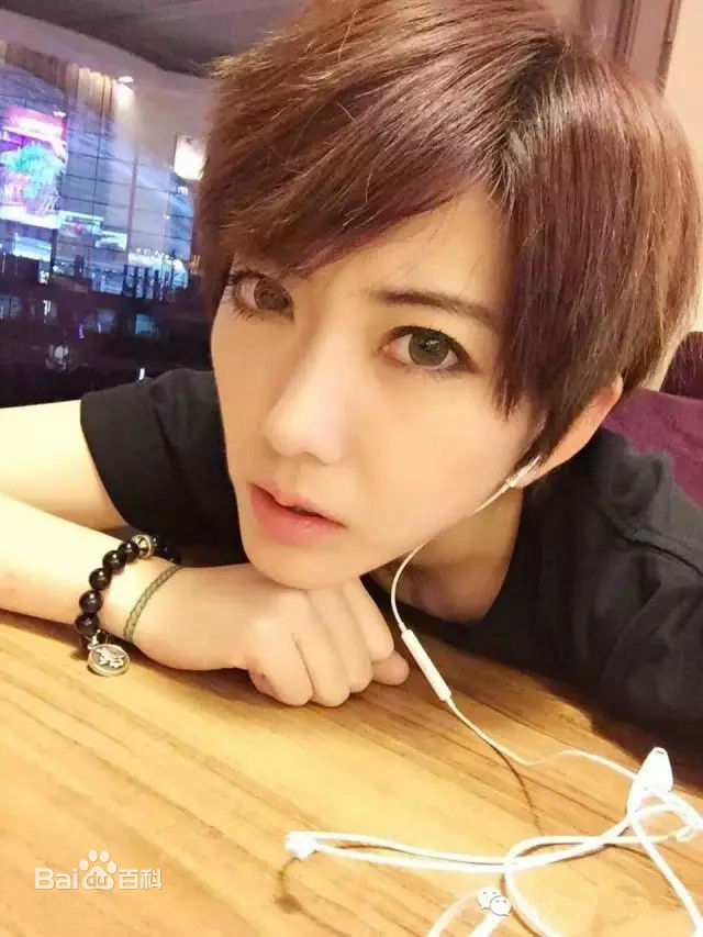 刘忻(Moraynia（中文音译：莫莱妮亚）)生活照（2015.1.1-2015.12.31）图册