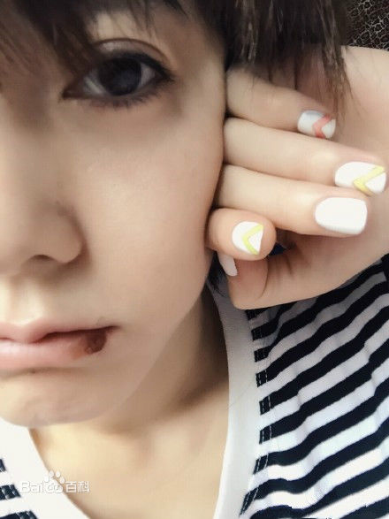 刘忻(Moraynia（中文音译：莫莱妮亚）)生活照（2015.1.1-2015.12.31）图册