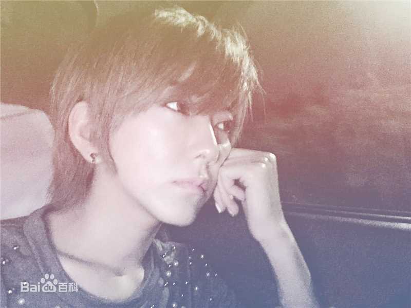 刘忻(Moraynia（中文音译：莫莱妮亚）)生活照（2015.1.1-2015.12.31）图册