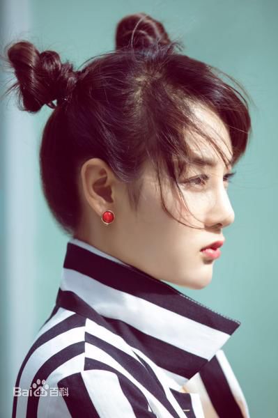 赵圆瑗2017年EASY星街拍生活照