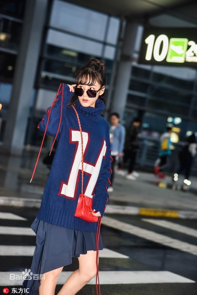 赵圆瑗2016年街拍前后照片